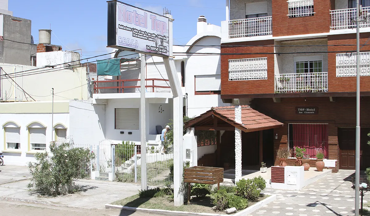 HOTEL TOP